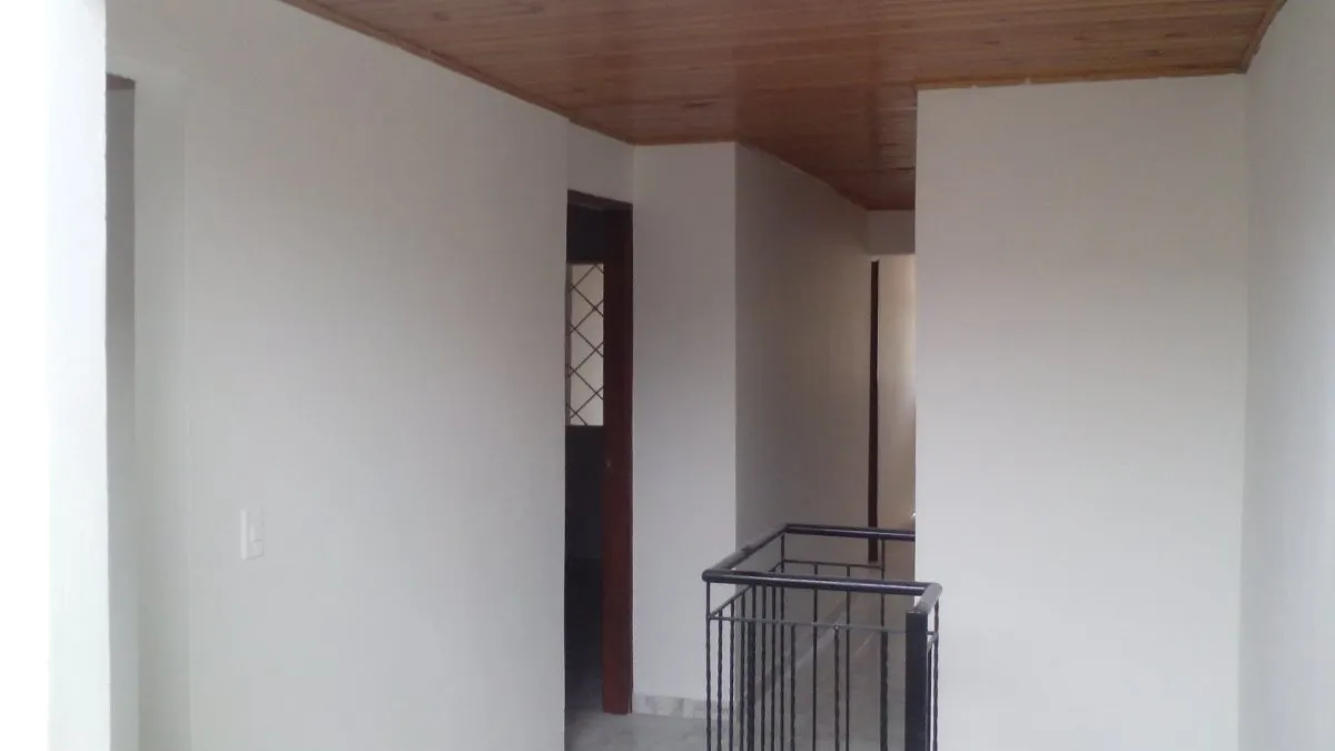 Vendo casa de 2 pisos en el barrio portales del nuevo horizonte Miniatura de Vendo casa de 2 pisos en el barrio portales del nuevo horizonte
