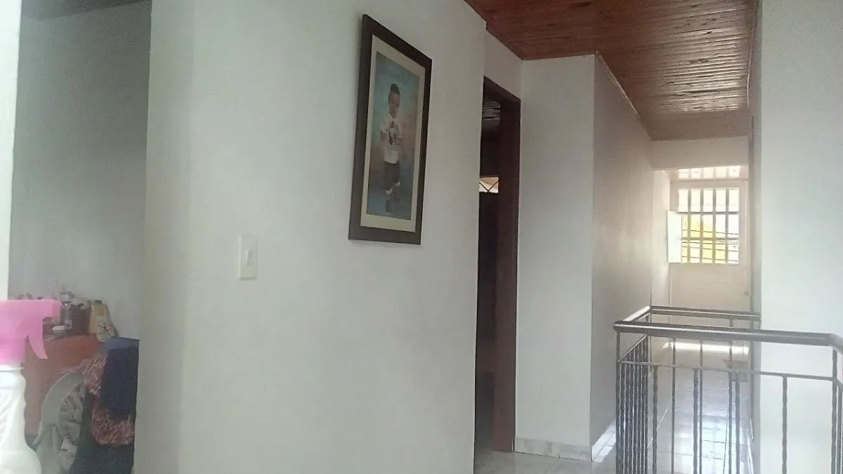 Vendo casa de 2 pisos en el barrio portales del nuevo horizonte Miniatura de Vendo casa de 2 pisos en el barrio portales del nuevo horizonte