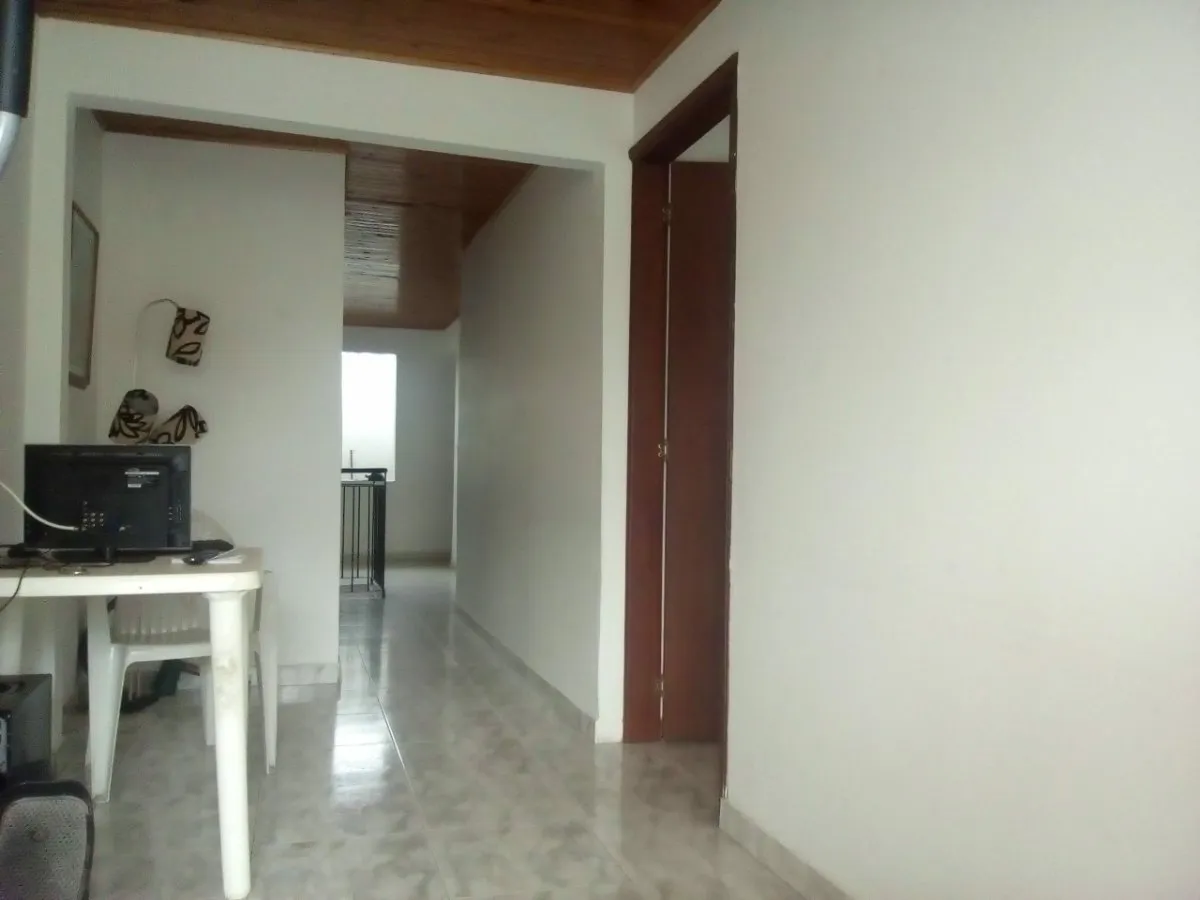 Vendo casa de 2 pisos en el barrio portales del nuevo horizonte Miniatura de Vendo casa de 2 pisos en el barrio portales del nuevo horizonte
