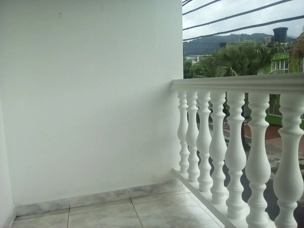 Vendo casa de 2 pisos en el barrio portales del nuevo horizonte Miniatura de Vendo casa de 2 pisos en el barrio portales del nuevo horizonte